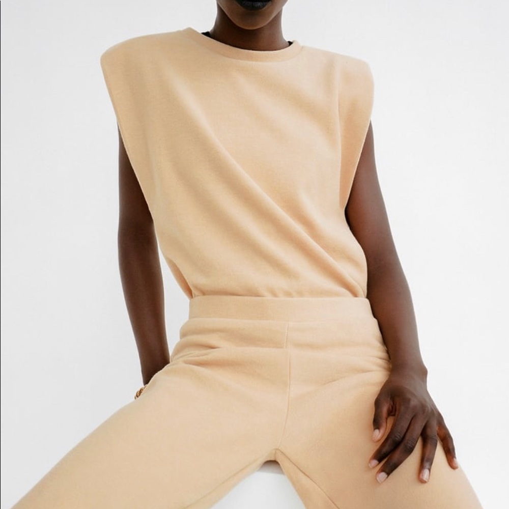 Zara Soft Feel Sleeveless Shoulder Pad Top size S